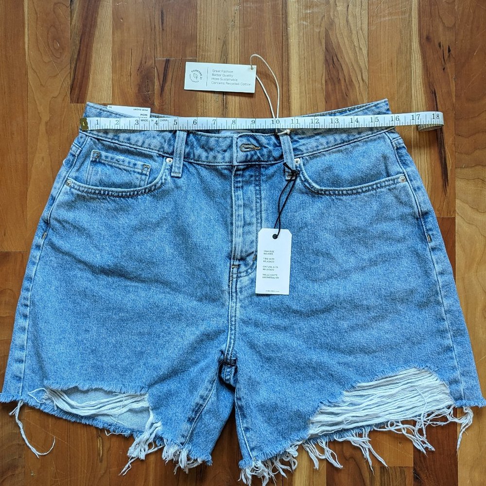 Distressed Denim Mom Short - Picture 2 of 6